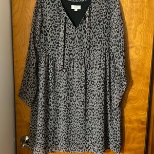 LOFT Grey/Gray animal print dress-like new! Size Small S